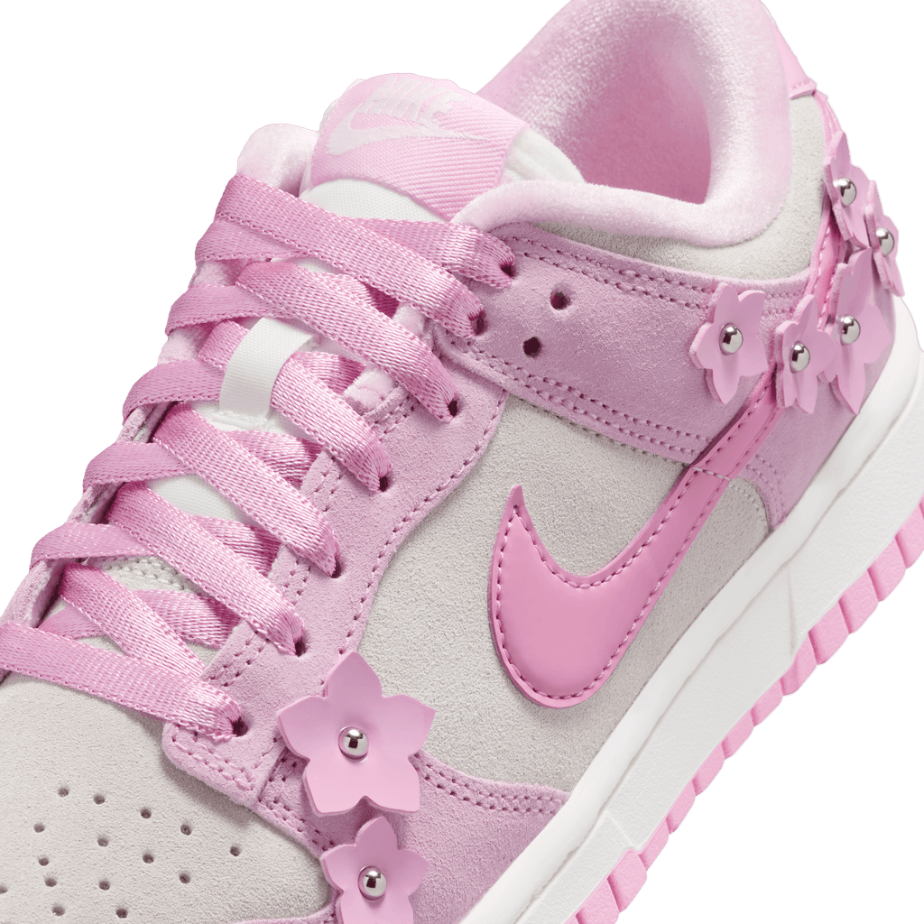 Women's Nike Dunk Low SE "Pink Flowers"